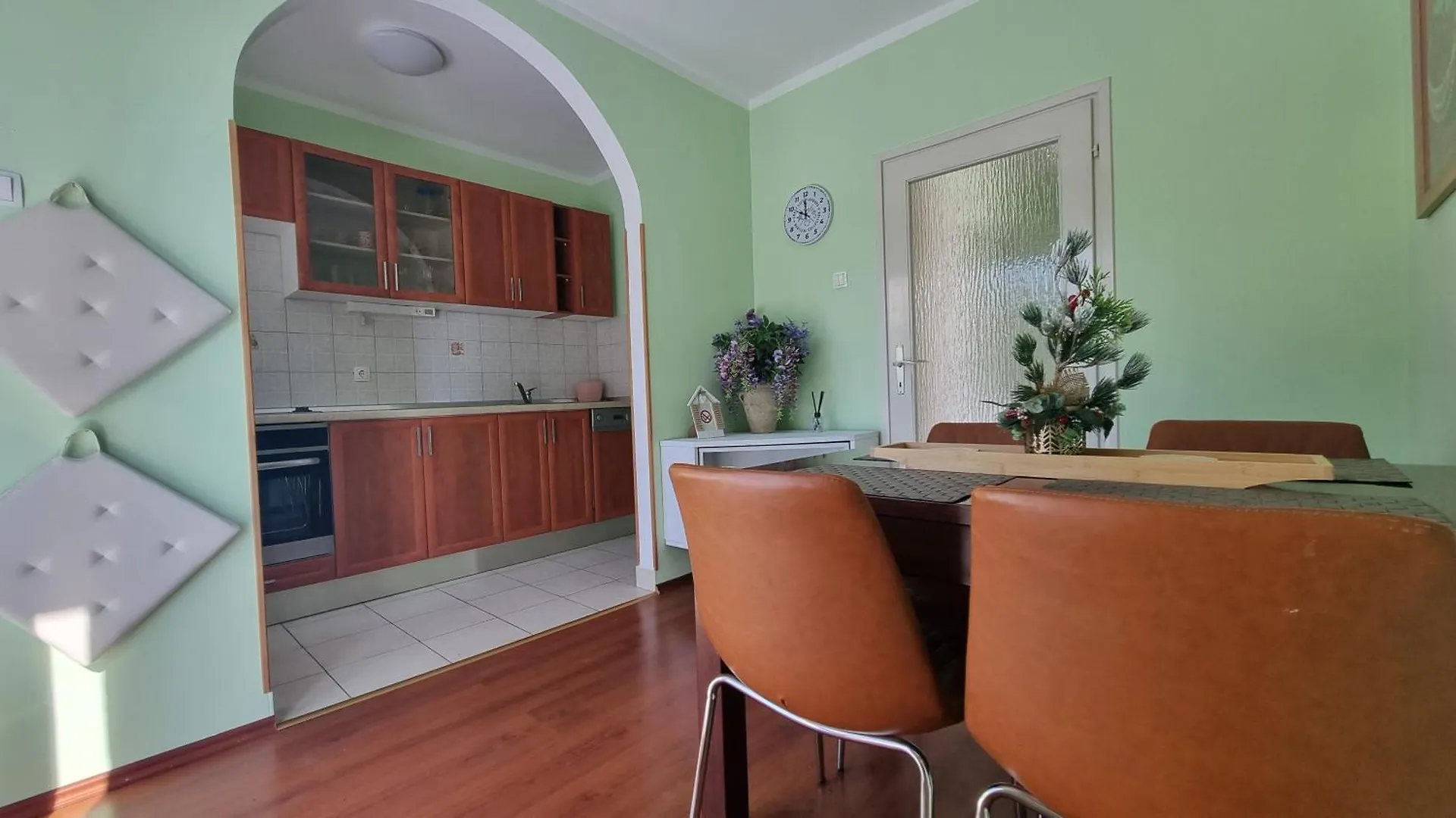 Apartment With Direct Sea View, Free Parking And Close To Beaches And Promenade Lovran Croaţia